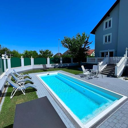 Luxurioeses Apartment Mit Pool Wien Eksteriør billede