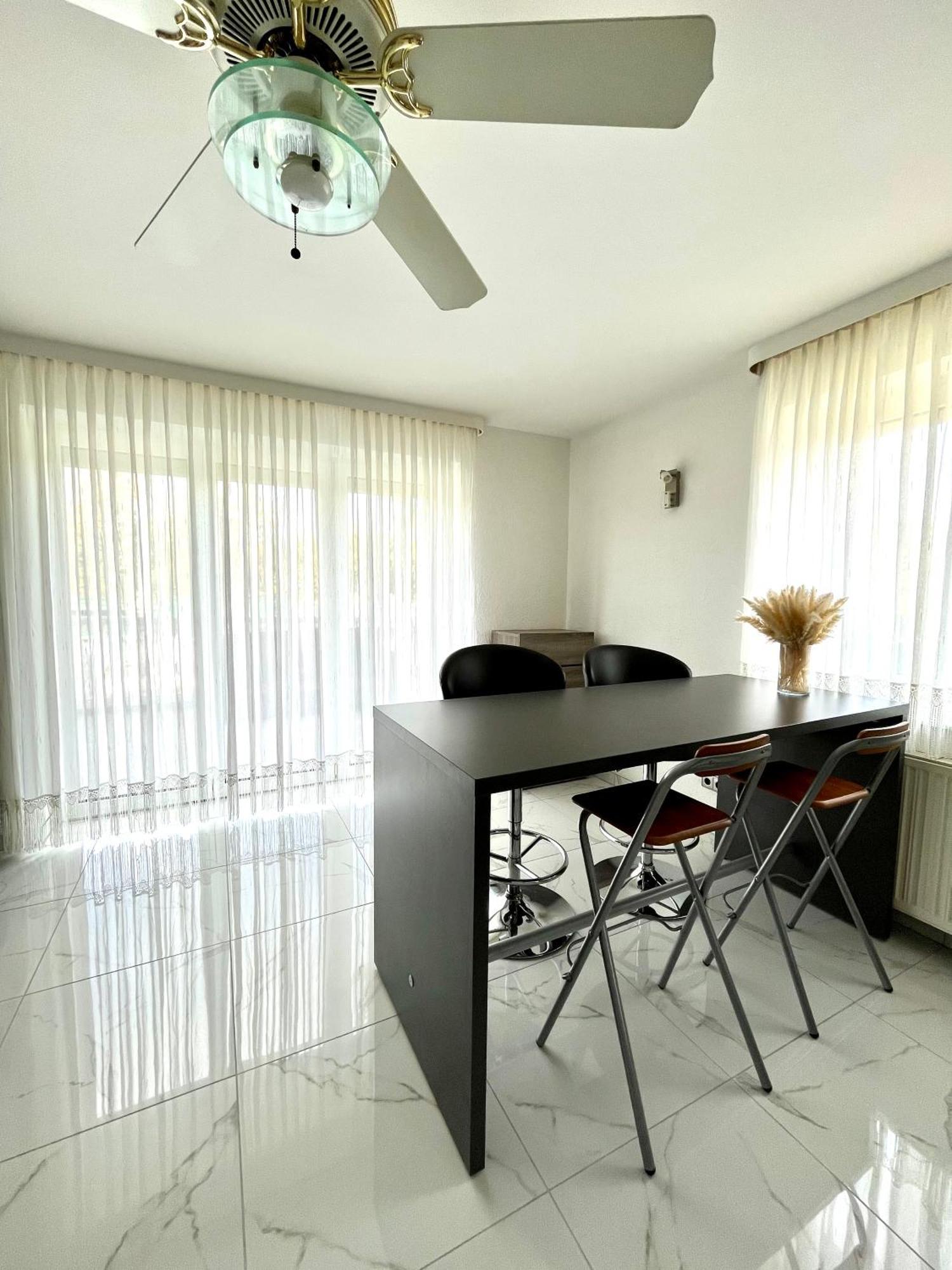 Luxurioeses Apartment Mit Pool Wien Eksteriør billede